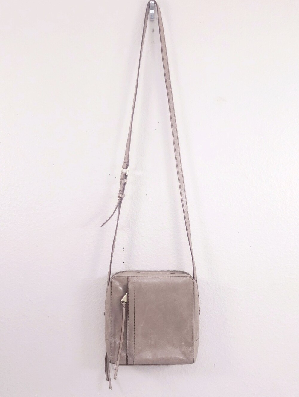 HOBO Crossbody Bag Taupe Zip Around Purse